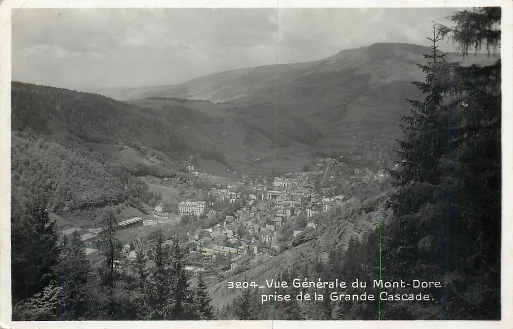 Vue Générale du Mont-Dore — prise de la Grande Cascade — Édition de l'Imprimerie Cigogne, Vichy - Recto