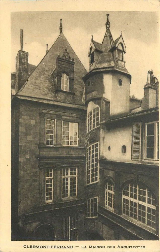 Clermont-Ferrand — A Casa dos Arquitetos - Frente