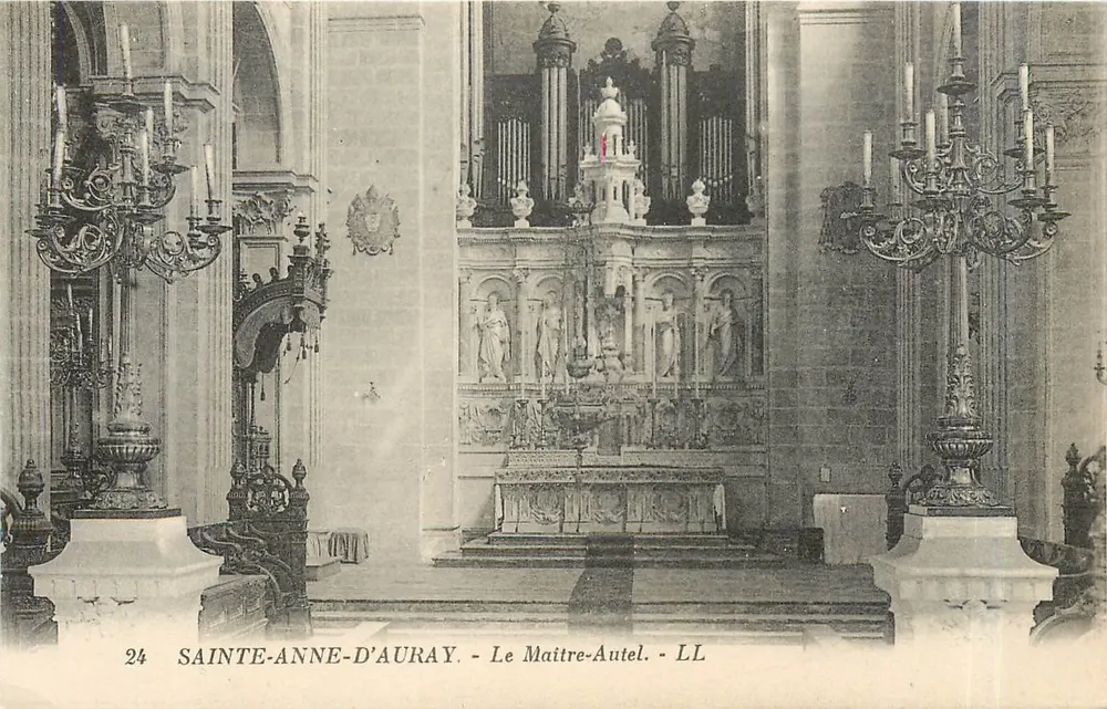 Sainte-Anne-d'Auray — O Maître-autel — LL - Frente
