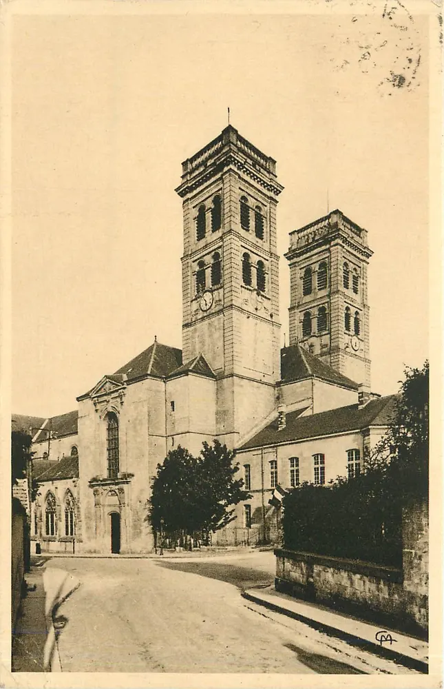 Verdun — As Torres da Catedral — Photo Verdun - Frente