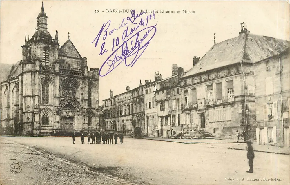Bar-le-Duc — Igreja de São Etienne e Museu — Livraria A. Laurent - Frente