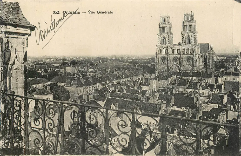 Orléans — Vista Geral — Christiane - Frente