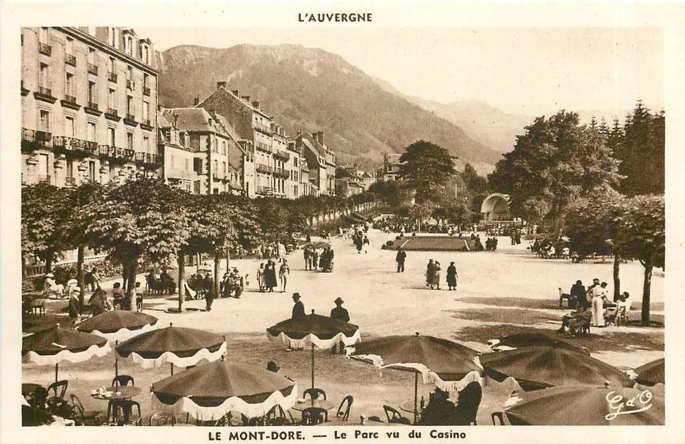 Le Mont-Dore — Der Park vom Casino aus — L'Auvergne - Vorderseite