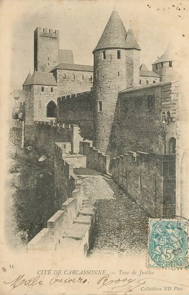 Cidade de Carcassonne — Torre da Justiça — Coleções Rossy ND Fot - Frente