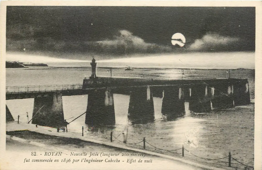 Royan - Nova Ponta (comprimento 200 metros) - Efeito noturno - Frente