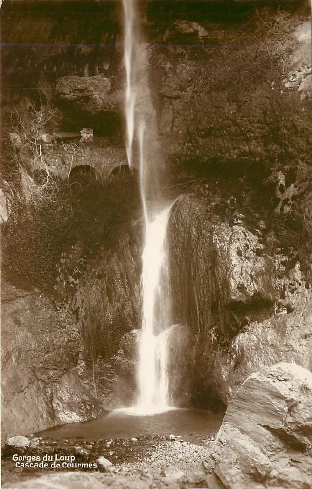 Gorges do Loup — Cachoeira de Courmes — J. Gallette, Nice - Frente