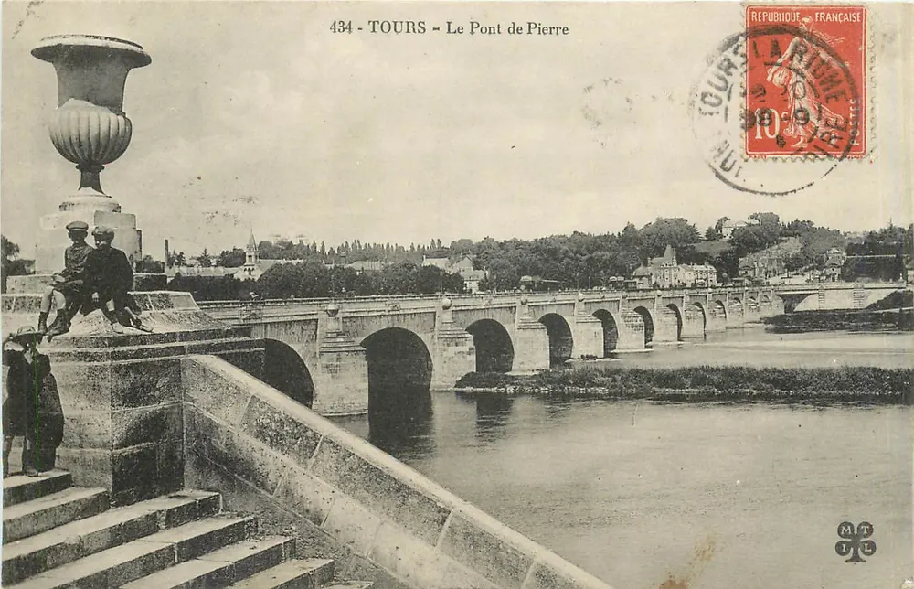 Tours - O Ponte de Pierre — editor MT L, n° 434 - Frente