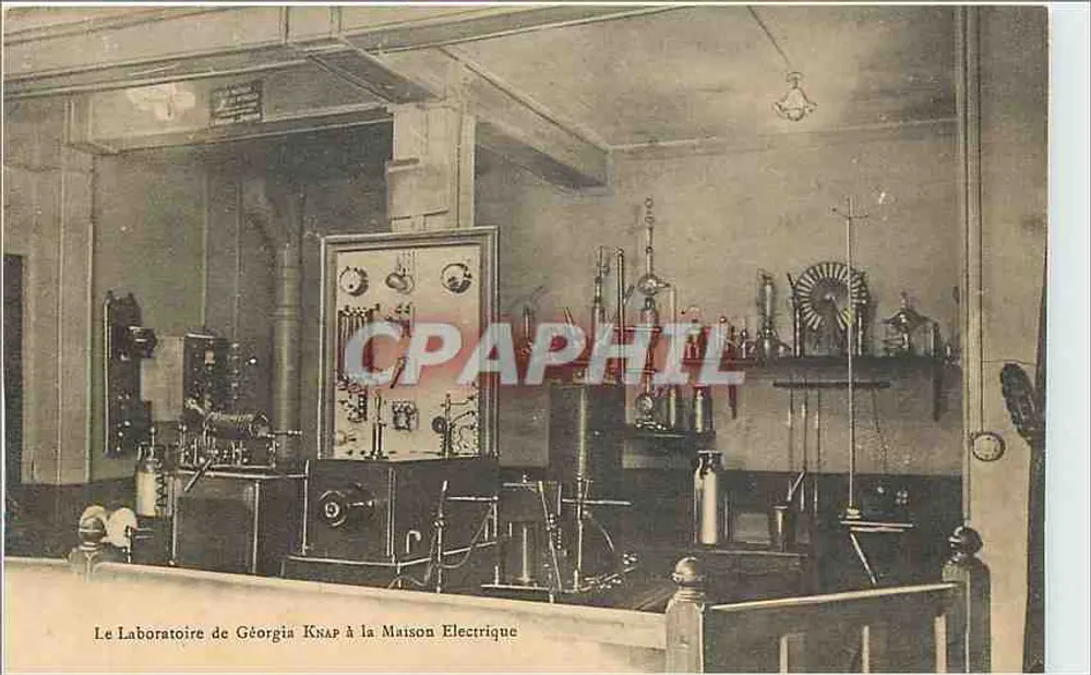 Laboratoire de Géorgia Knap à la Maison Électrique — Paris - Recto