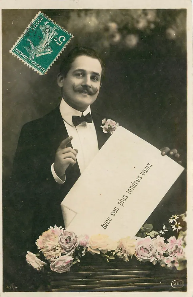 Mężczyzna w stroju balowym — z kartą i kwiatami — CIRC n°4264 - Awers