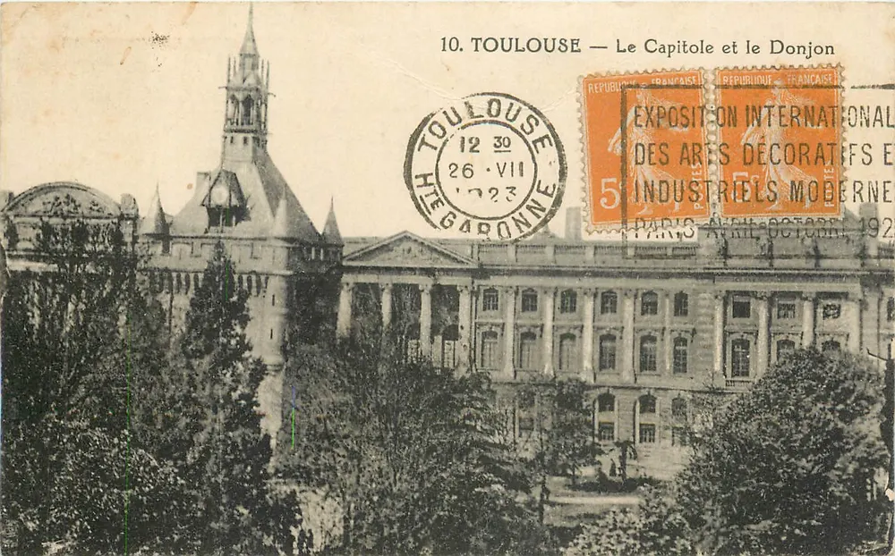 Toulouse — O Capitólio e o Donjon — Editor não visível, n° de série 10 - Frente