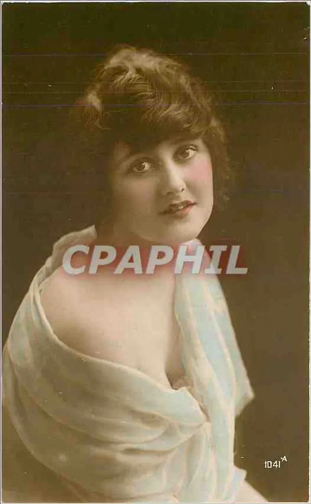 Jovem mulher — retrato — 1041 - Frente