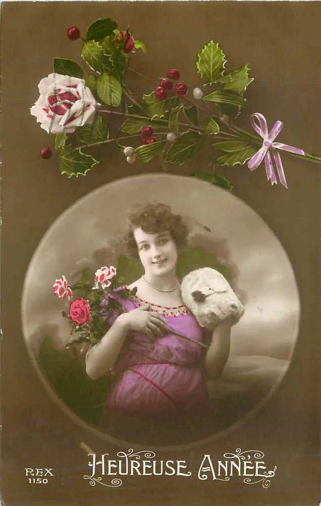 Mulher em vestido roxo segurando um buquê de rosas e um cordeiro — REX 1150 — Feliz Ano - Frente