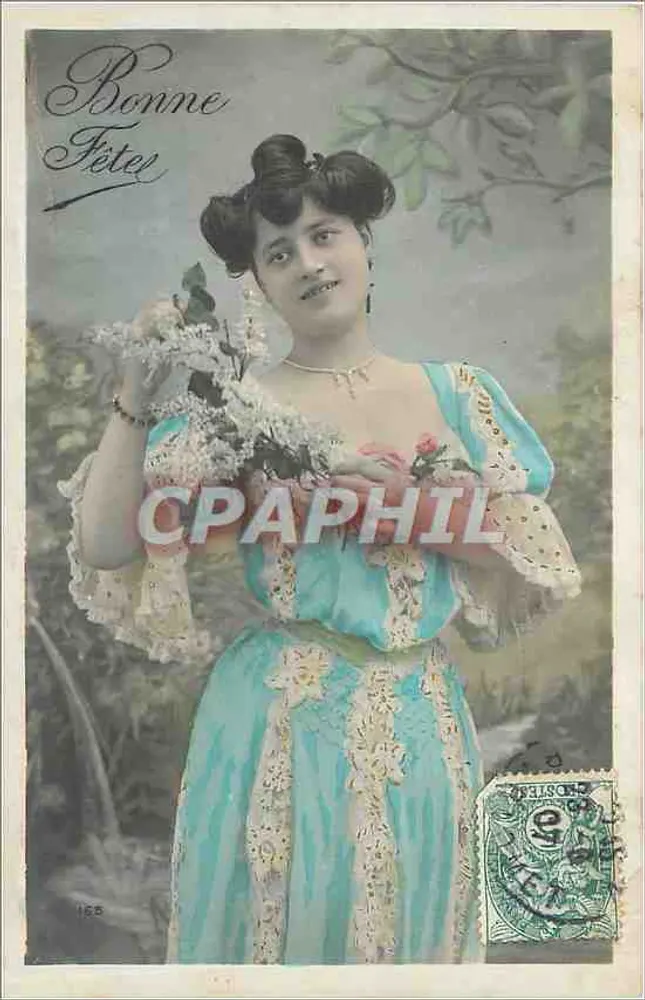 Mulher em vestido azul com motivos — Boa Festa — editor anônimo, n° 165 - Frente