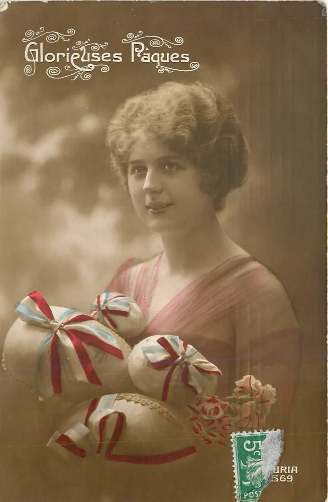 Mulher segurando ovos de Páscoa decorados — Gloriosas Páscoas — editor V. P. D'Art. Fot. Bois-Colombes, n° 569 - Frente