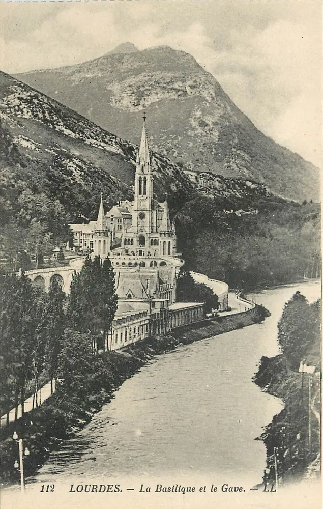 Lourdes — A Basílica e o Gave — LL 112 - Frente