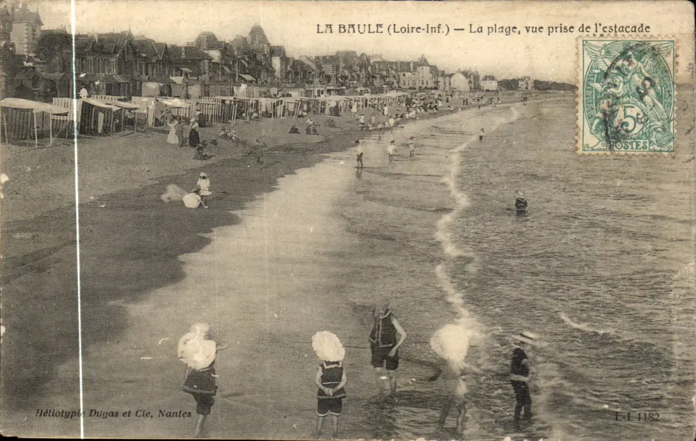 La Baule (Loire-Inf.) — La plage, vue prise de l'estacade — Héliotypie Dugas et Cie, Nantes - Recto