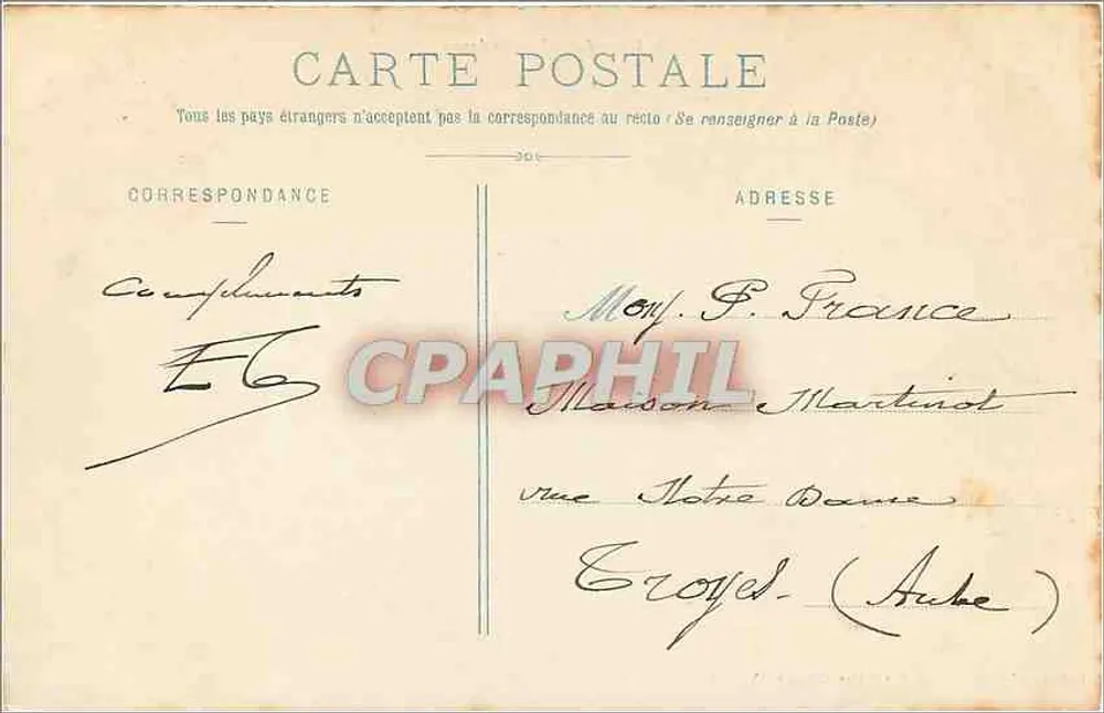 Na Praia dos Sables-d'Olonne — Coleção Lucien Auland, N° 2275 — Editor Lucien Auland - Verso