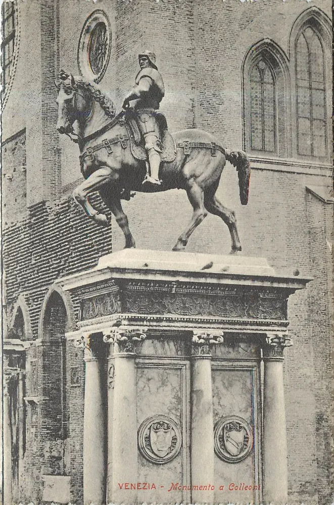 Veneza - Monumento a Colleoni — estátua equestre diante de um edifício gótico - Frente
