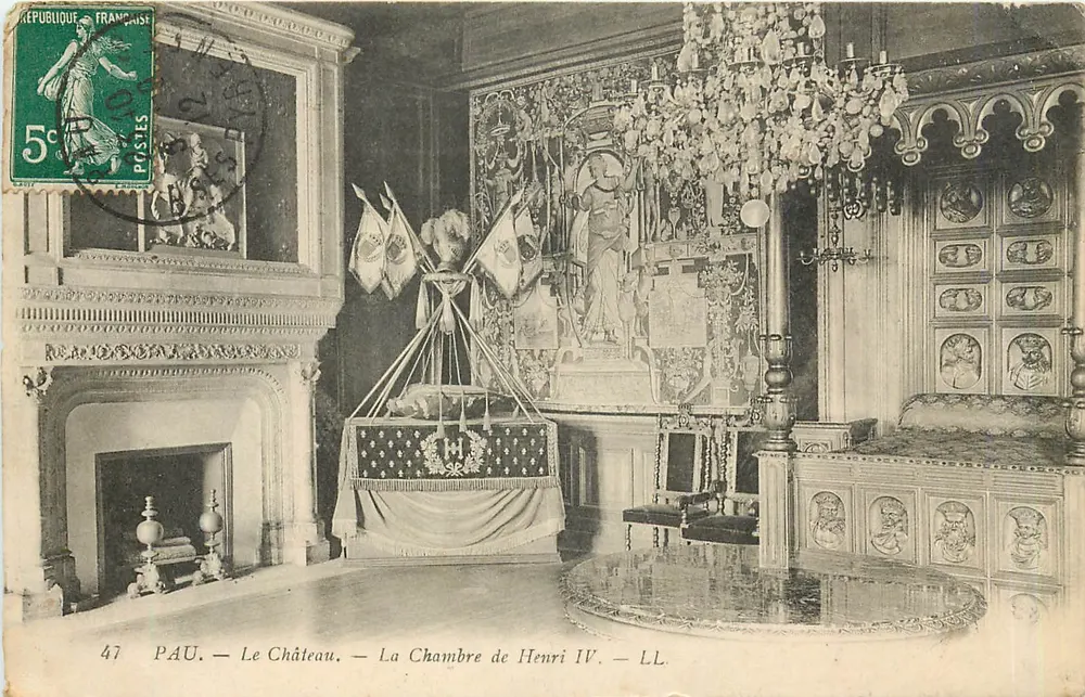 Pau — Le Château — La Chambre de Henri IV — LL. - Recto