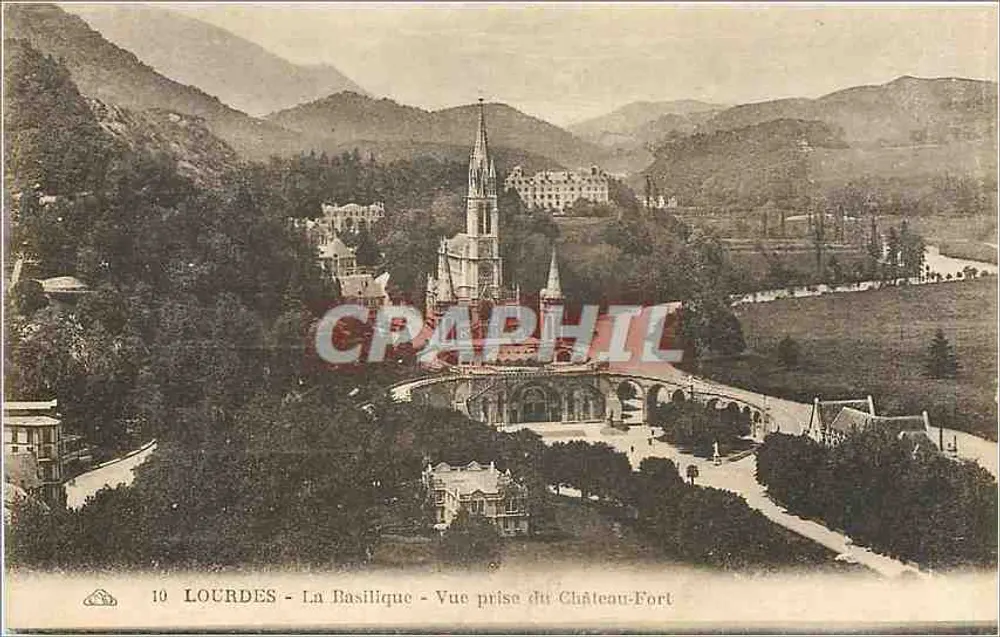 Lourdes - Die Basilika - Ansicht vom Schloss-Fort - Vorderseite