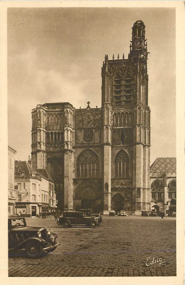 Sens (Yonne) — La cattedrale — Edug - Recto
