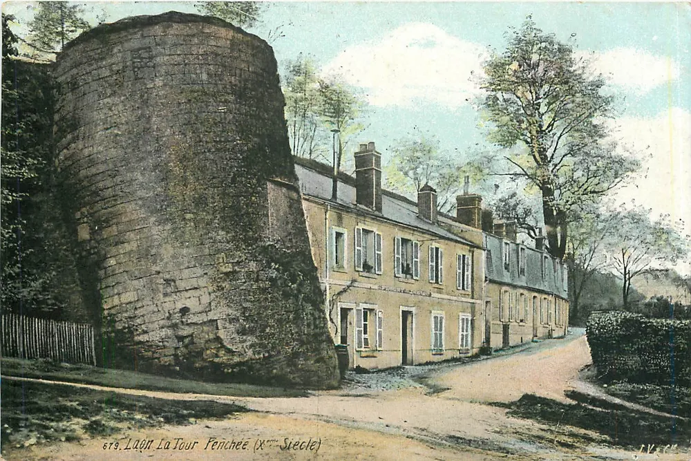 Lagny-la-Tour - A Torre Fenchée (século XII) — editor L.V. & Cie, n° 679 - Frente