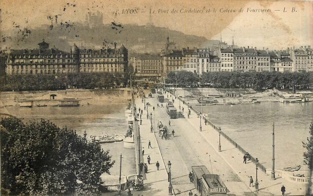 LYON — Die Brücke der Cordeliers und der Fourvières-Hügel — L. B. - Vorderseite
