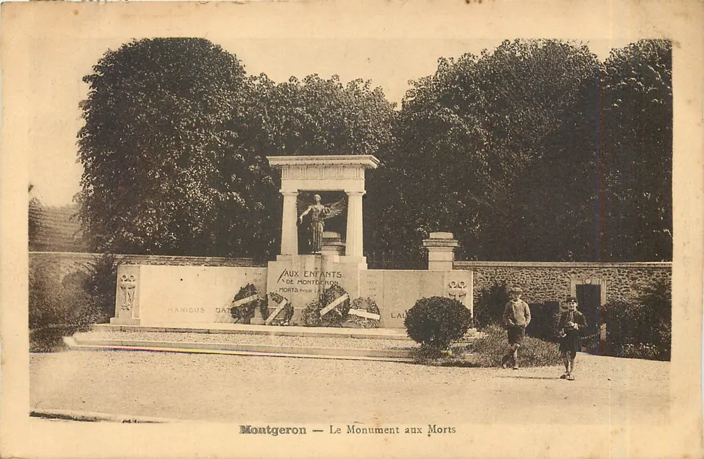 Montgeron — The War Memorial — To the Children of Montgeron - Front