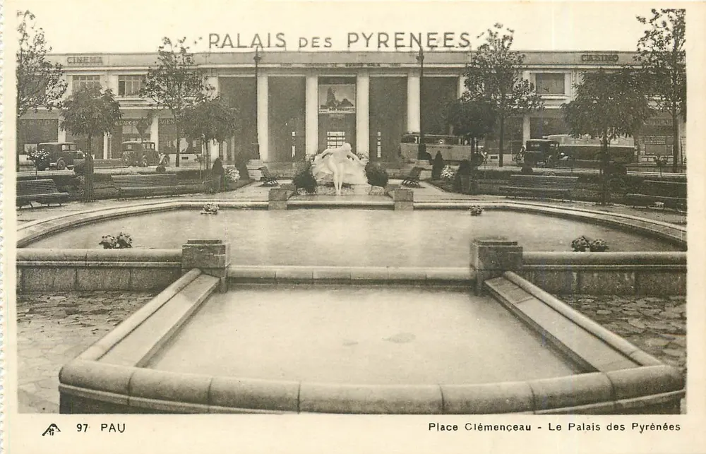 Place Clémenceau - Le Palais des Pyrénées - Pau - Recto