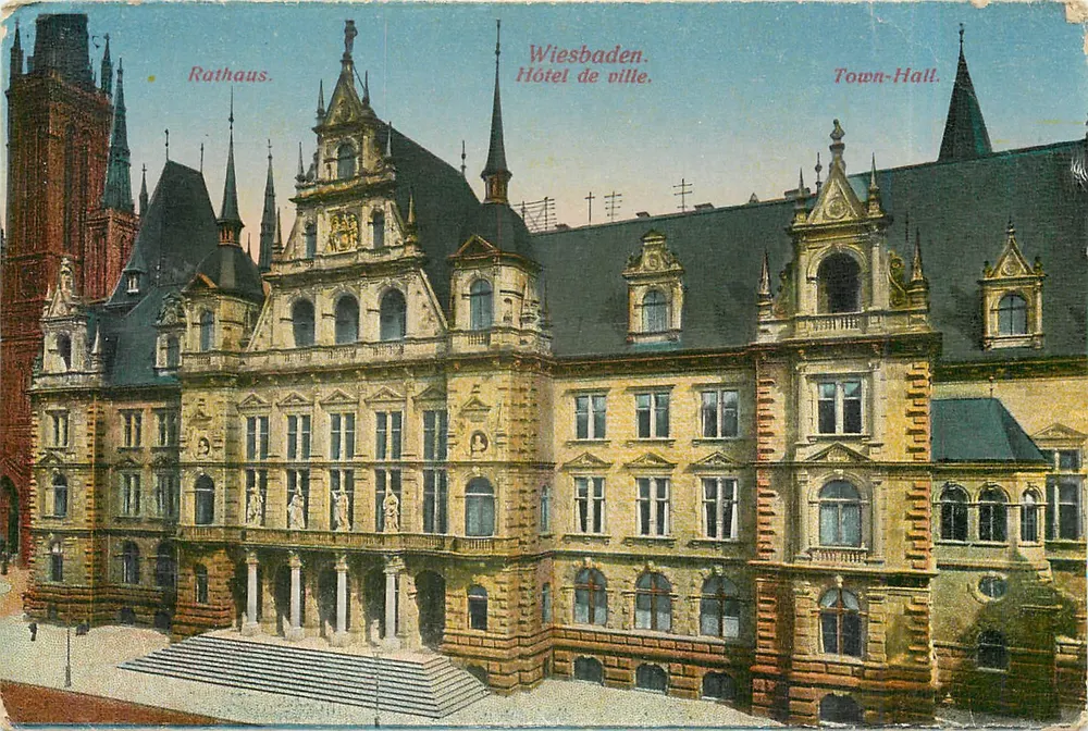 Wiesbaden — Hôtel de ville (Rathaus) — éditeur non identifié - Recto