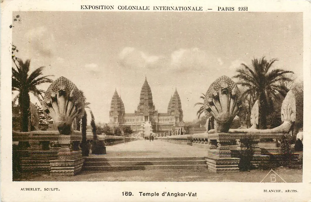 Templo de Angkor-Vat — Exposição Colonial Internacional — Paris 1931 — Auberlet, Escultor — Blanche, Arquiteto - Frente