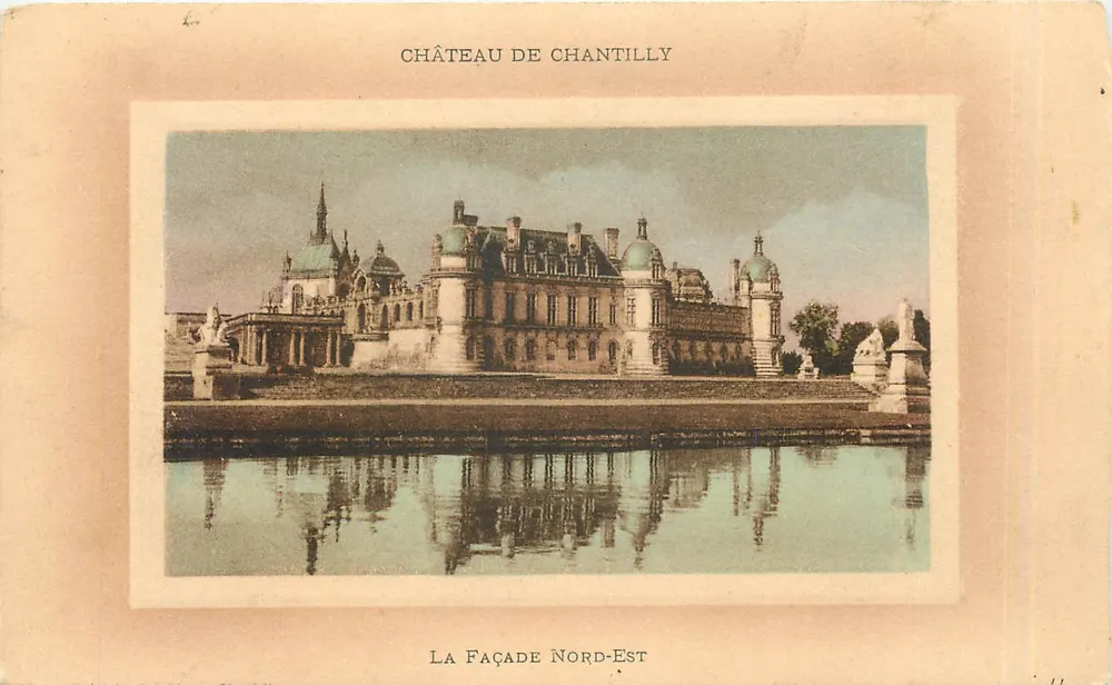 Castillo de Chantilly — La fachada nordeste - Anverso