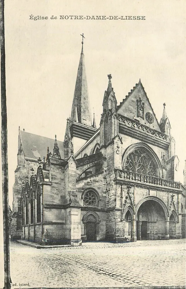 Igreja de Nossa Senhora de Liesse — vista da fachada — Fototipia J. Bienaime, Reims - Frente