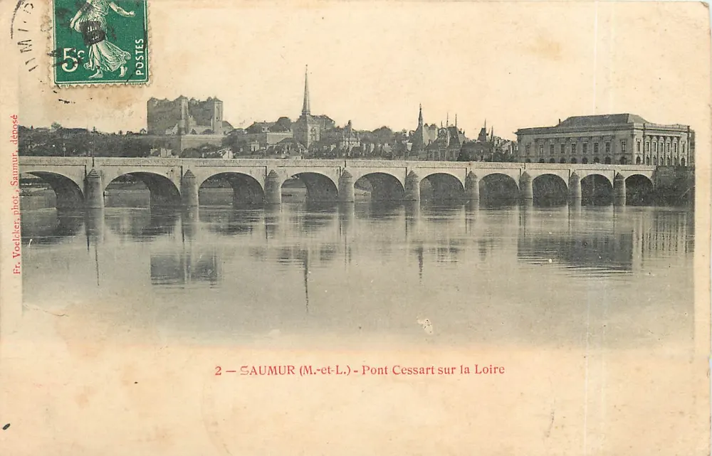Saumur (M.-et-L.) — Pont Cessart sur la Loire — Fr. Voelcker, phot. Saumur, déposé - Recto