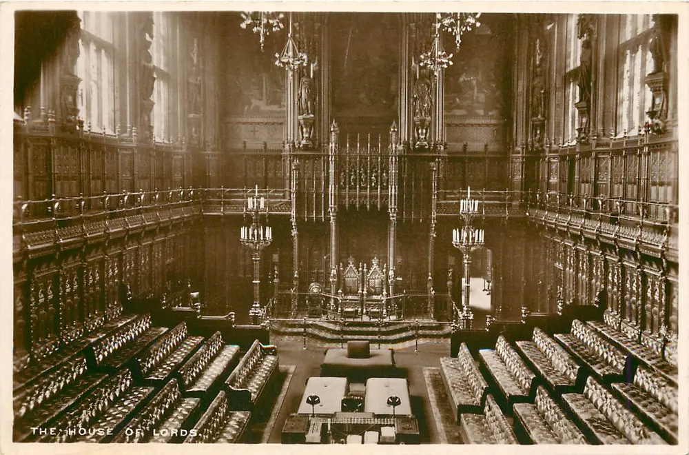 Casa dos Lordes — A Sala Dourada — Tuck's Post Card, Set 3731 - Frente