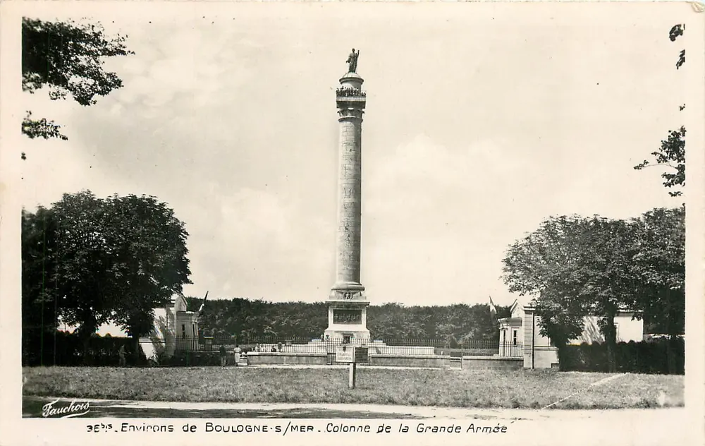 Um Boulogne-sur-Mer — Säule der Grande Armée — Fauchois - Vorderseite