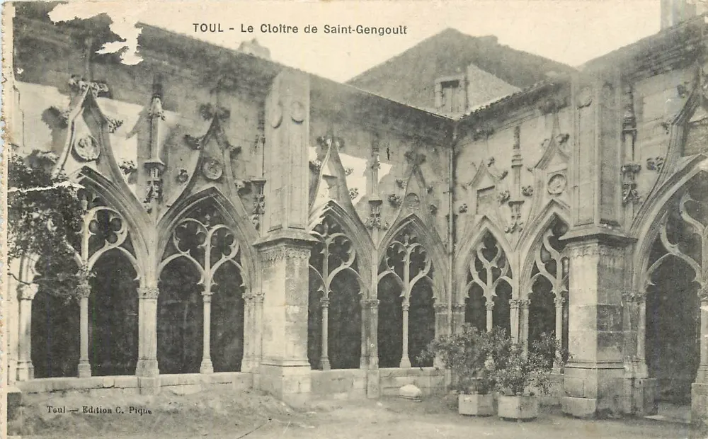 Toul - O Claustro de Saint-Gengoult — Edição C. Pique - Frente