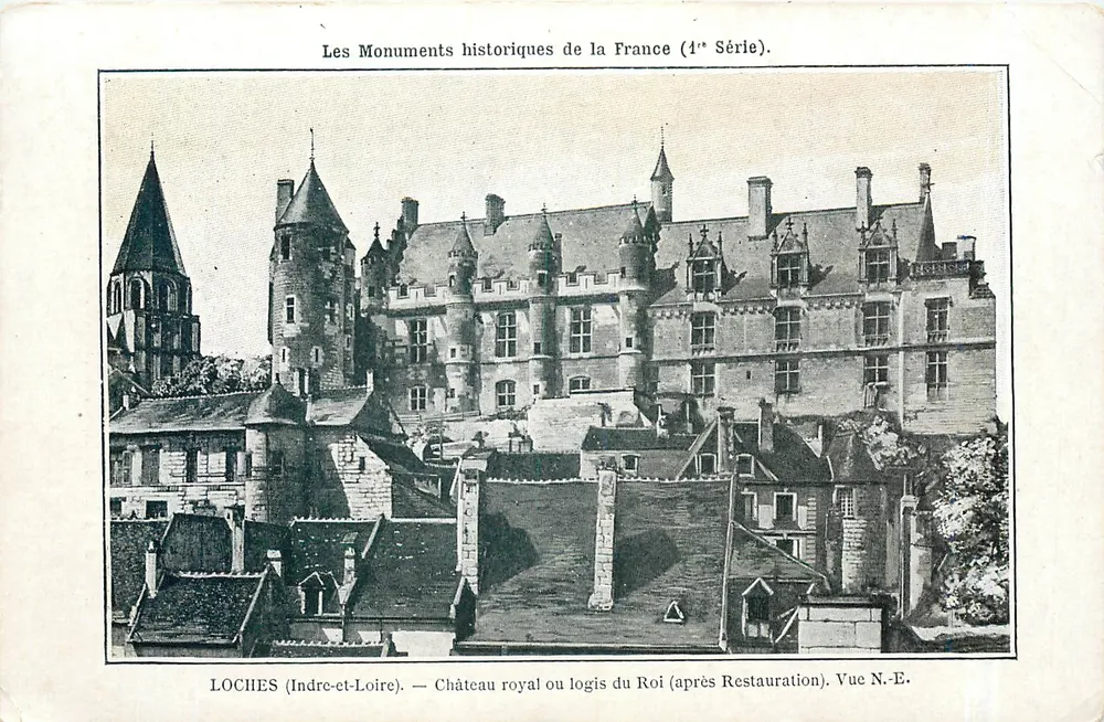 Loches (Indre-et-Loire) — Château royal ou logis du Roi (après Restauration). Vue N.-E. — Éditeur Gillot, Paris. - Recto