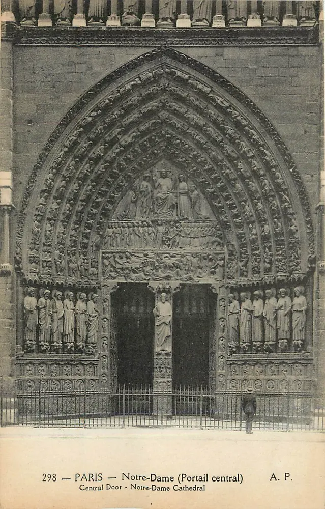 Paris — Portal central da catedral Notre-Dame — A. P. n°298 - Frente