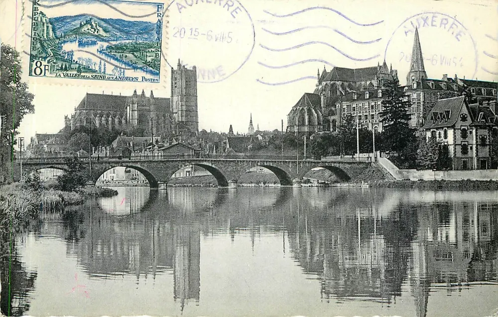 Auxerre — Ufer der Yonne — Die Kathedrale und die Kirche St-Germain — Edition « Cartes Modernes » - Vorderseite