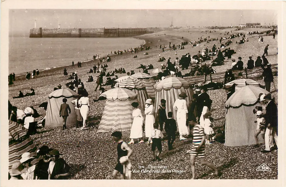 Dieppe — Vista generale della spiaggia - Recto