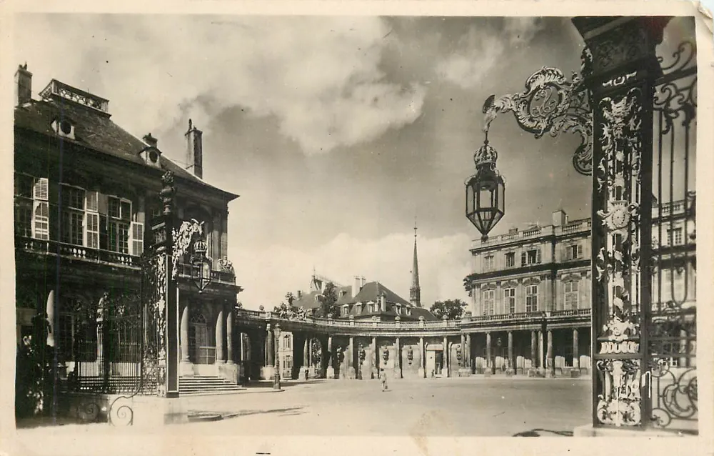 Nancy - Place de la Carrière, Palais du Gouverneur — Éditions d'Art Yvgn. Paris, n° 412 - Recto