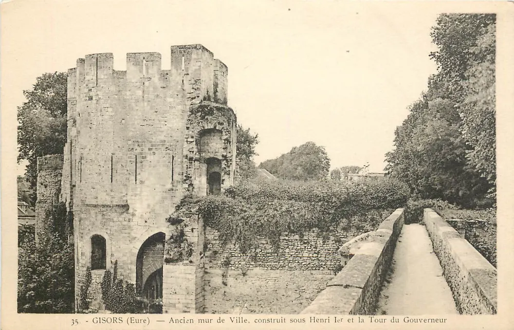 Gisors (Eure) — Alter Stadtturm, errichtet unter Heinrich I. und die Wächtertürme - Vorderseite