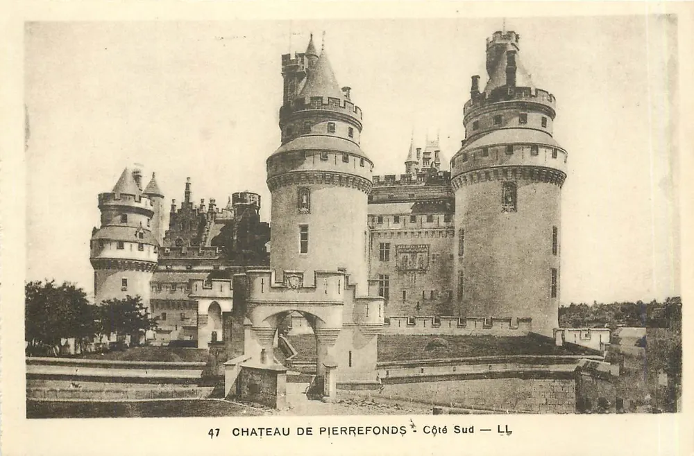 Castelo de Pierrefonds — Lado Sul — editor LL n°47 - Frente