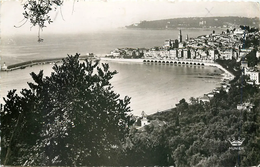 Menton — vista panorâmica da baía e do porto — Munier - Frente