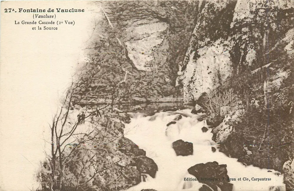 Fontaine de Vaucluse — La Grande Cascade (2e Vue) et la Source — Editions Artistiques J. Brun et Cie, Carpentras - Recto