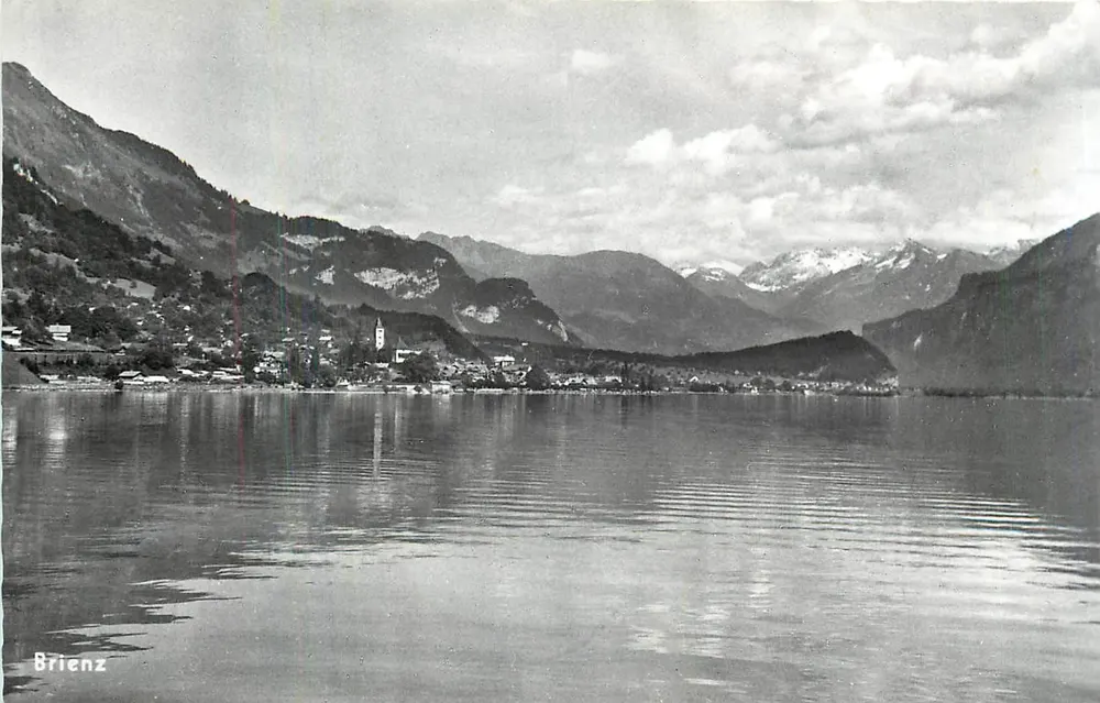 Brienz — jezioro i zasne góry — Verlag Walter Schild, Interlaken - Awers