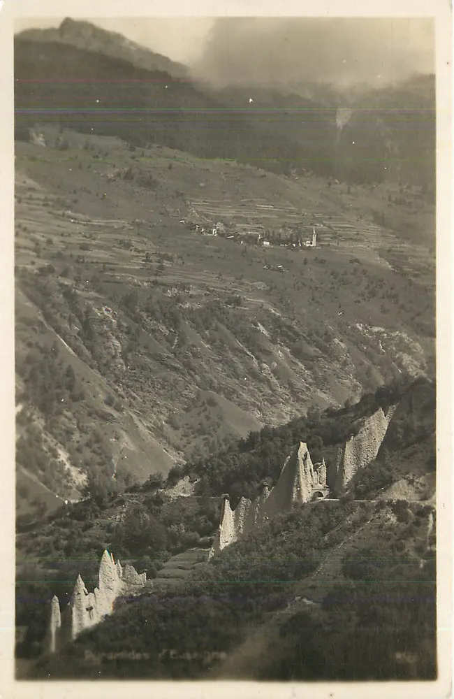 Vista de ruínas nas montanhas — Edição Art. Perrochâtil, Lausanne - Frente
