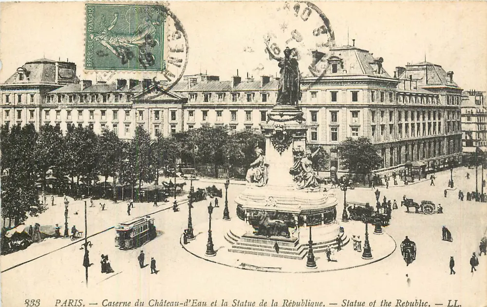 Paris — Caserne du Château-d'Eau et la Statue de la République — LL. - Recto