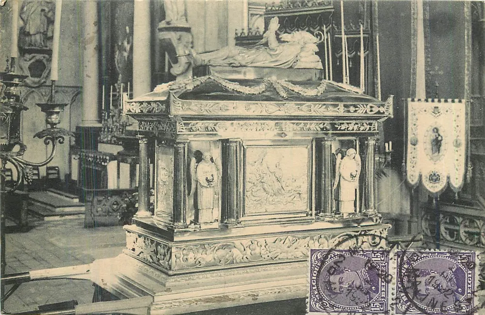 Schrein des Heiligen Rombaut in der Kathedrale von Malines — Werk basierend auf dem Entwurf von Jacobs aus Antwerpen, ausgeführt von J.F. Van Deuren im Jahr 1823 - Vorderseite